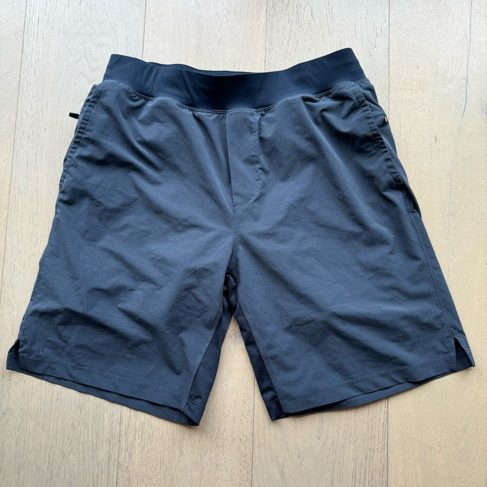 Fabletics Men's Athletic Shorts in Charcoal Black